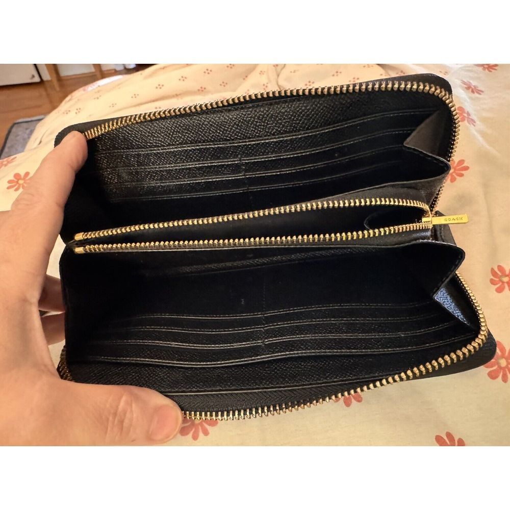 COACH Long Wallet Signature Accordion Round Zip Strap Black Pebble Vintage EUC - Picture 4 of 6